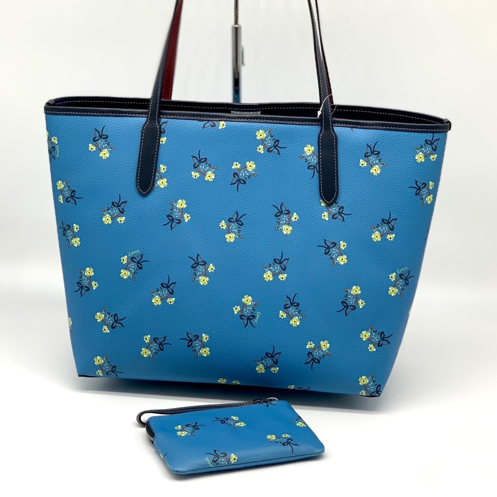 Coach City Tote & Wristlet Set With Floral Bow Print - Picture 3 of 12